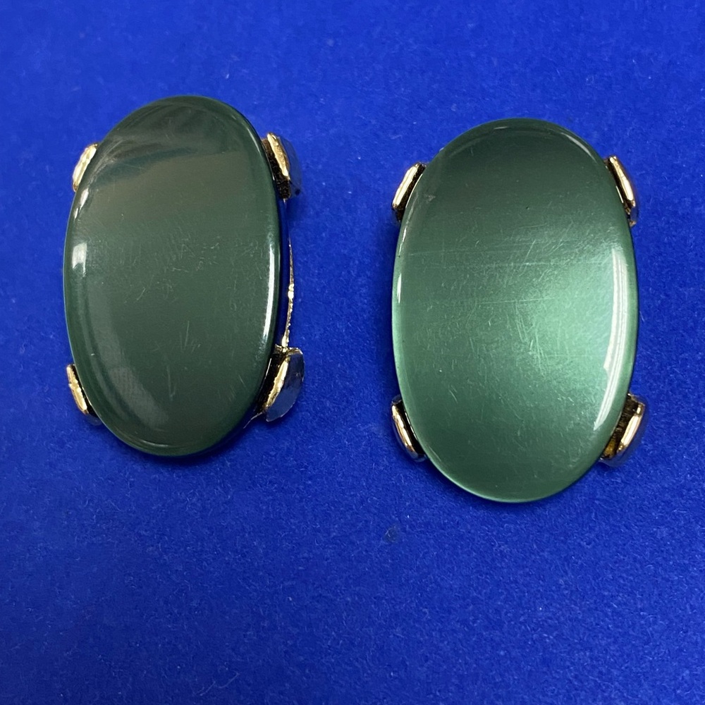 Vintage Thermoset PAM Clip Ons